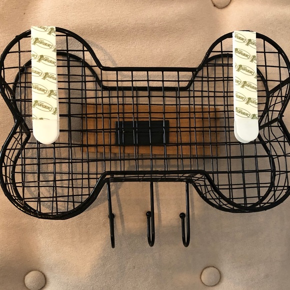 Black Bone-Shaped Dog Leash Holder - Picture 3 of 7